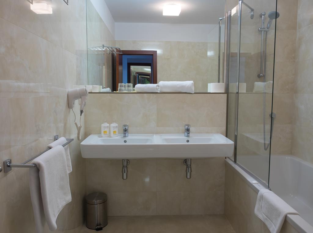 Hotel Cvilin Krnov Exterior photo